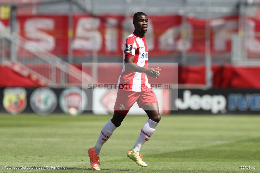 Leroy Kwadwo, FLYERALARM Arena, Würzburg, 04.07.2020, DFB, sport, action, Fussball, Juli 2020, 3. Liga, Hallescher FC, FC Würzburger Kickers - Bild-ID: 2276366 Leroy Kwadwo, FLYERALARM Arena, Würzburg, 04.07.2020, DFB, sport, action, Fussball, Juli 2020, 3. Liga, Hallescher FC, FC Würzburger Kickers - Bild-ID: 2276366