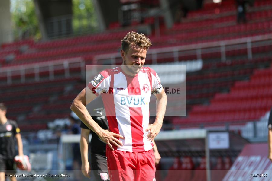 Emotionen, Tränen, Sebastian Schuppan, FLYERALARM Arena, Würzburg, 04.07.2020, DFB, sport, action, Fussball, Juli 2020, 3. Liga, Hallescher FC, FC Würzburger Kickers - Bild-ID: 2276425 Emotionen, Tränen, Sebastian Schuppan, FLYERALARM Arena, Würzburg, 04.07.2020, DFB, sport, action, Fussball, Juli 2020, 3. Liga, Hallescher FC, FC Würzburger Kickers - Bild-ID: 2276425