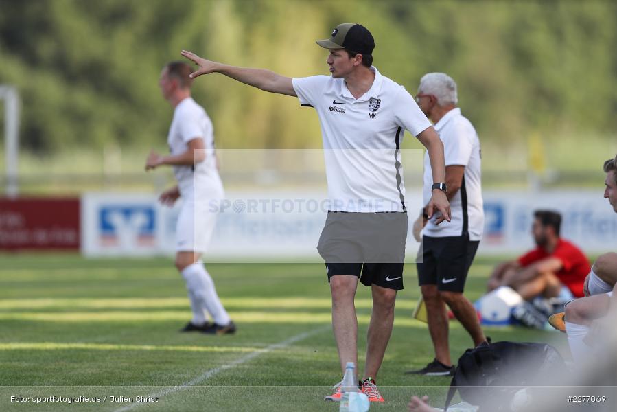 gibt Anweisungen, Trainer, Markus Köhler, Bayernliga Nord, Landesliga Nordwest, 08.08.2020, Landesfreundschaftsspiele, SV Vatan Spor Aschaffenburg, TSV Karlburg - Bild-ID: 2277069
