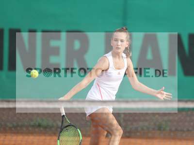 Fotos von BMW Köhler Cup 2020 - Viertelfinals - Carmen Hock vs. Joline Rösch auf sportfotografie.de