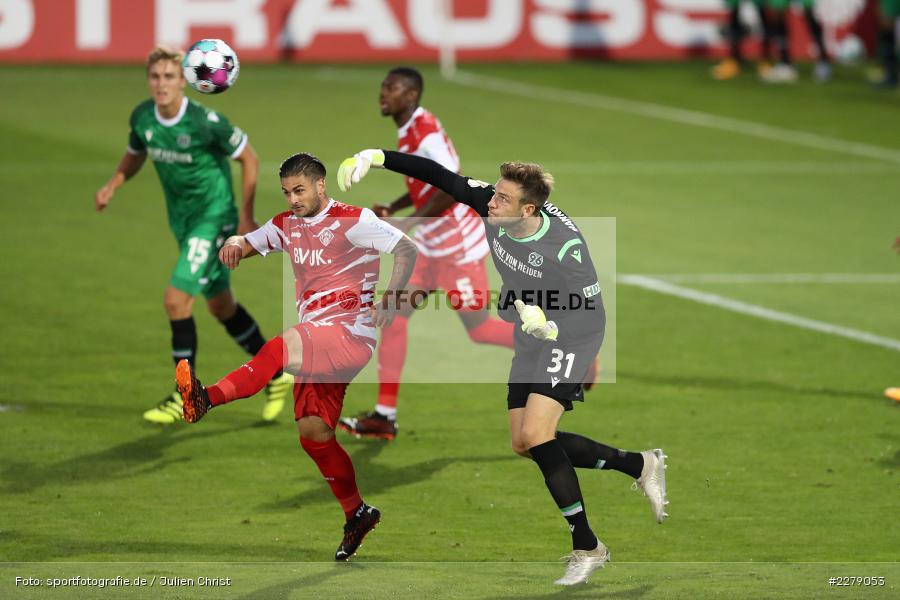 Dominic Baumann, Michael Esser, FLYERALARM Arena, Würzburg, 14.09.2020, DFB, sport, action, Fussball, Deutschland, September 2020, DFB-Pokal, Hannover 96, FC Würzburger Kickers - Bild-ID: 2279053 Dominic Baumann, Michael Esser, FLYERALARM Arena, Würzburg, 14.09.2020, DFB, sport, action, Fussball, Deutschland, September 2020, DFB-Pokal, Hannover 96, FC Würzburger Kickers - Bild-ID: 2279053