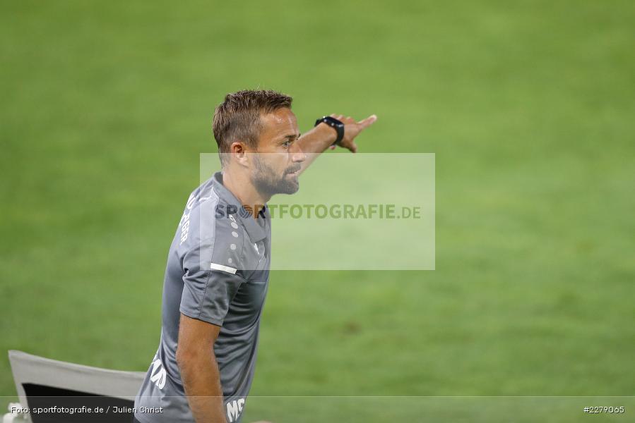 gibt Anweisungen, Michael Schiele, FLYERALARM Arena, Würzburg, 14.09.2020, DFB, sport, action, Fussball, Deutschland, September 2020, DFB-Pokal, Hannover 96, FC Würzburger Kickers - Bild-ID: 2279065 gibt Anweisungen, Michael Schiele, FLYERALARM Arena, Würzburg, 14.09.2020, DFB, sport, action, Fussball, Deutschland, September 2020, DFB-Pokal, Hannover 96, FC Würzburger Kickers - Bild-ID: 2279065