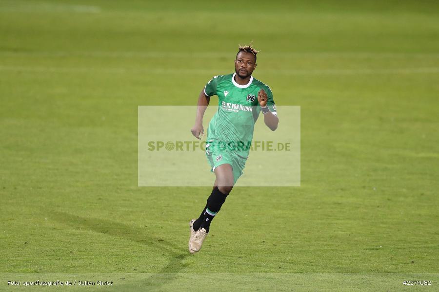 Patrick Twumasi, FLYERALARM Arena, Würzburg, 14.09.2020, DFB, sport, action, Fussball, Deutschland, September 2020, DFB-Pokal, Hannover 96, FC Würzburger Kickers - Bild-ID: 2279082 Patrick Twumasi, FLYERALARM Arena, Würzburg, 14.09.2020, DFB, sport, action, Fussball, Deutschland, September 2020, DFB-Pokal, Hannover 96, FC Würzburger Kickers - Bild-ID: 2279082