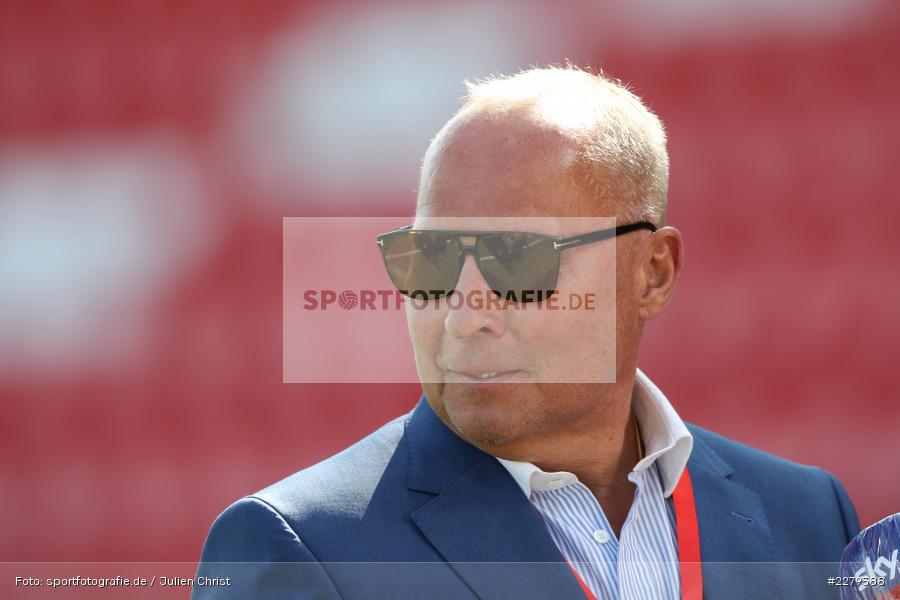 Sonnenbrille, Interview, Helge Leonhardt, FLYERALARM Arena, Würzburg, 19.09.2020, DFL, sport, action, Fussball, Deutschland, September 2020, Saison 2020/2021, Bundesliga, 2. Bundesliga, FC Erzgebirge Aue, FC Würzburger Kickers - Bild-ID: 2279388 Sonnenbrille, Interview, Helge Leonhardt, FLYERALARM Arena, Würzburg, 19.09.2020, DFL, sport, action, Fussball, Deutschland, September 2020, Saison 2020/2021, Bundesliga, 2. Bundesliga, FC Erzgebirge Aue, FC Würzburger Kickers - Bild-ID: 2279388