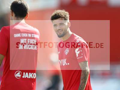 Fotos von FC Würzburger Kickers - FC Erzgebirge Aue auf sportfotografie.de