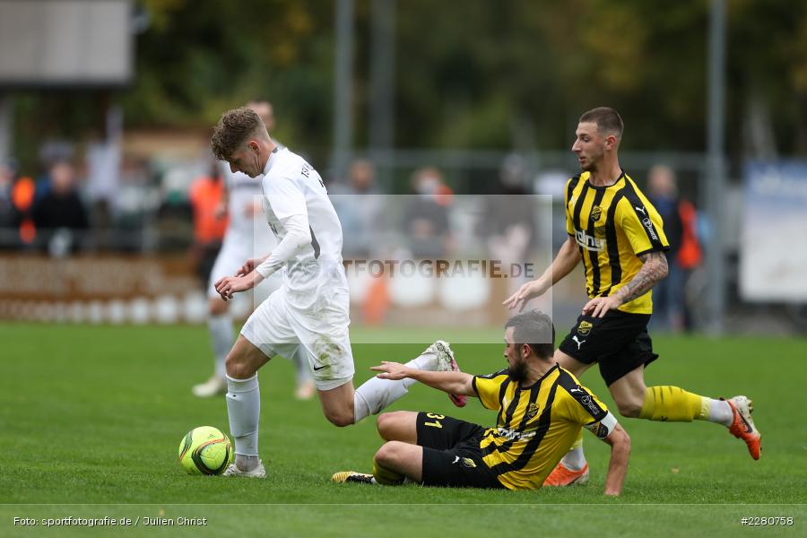 Christoph Schwander, Marco Pfab, Adrian Winter, Sportgelände, Karlburg, 03.10.2020, sport, action, Fussball, Bayernliga Nord, Oktober 2020, DJK Vilzing, TSV Karlburg - Bild-ID: 2280758
