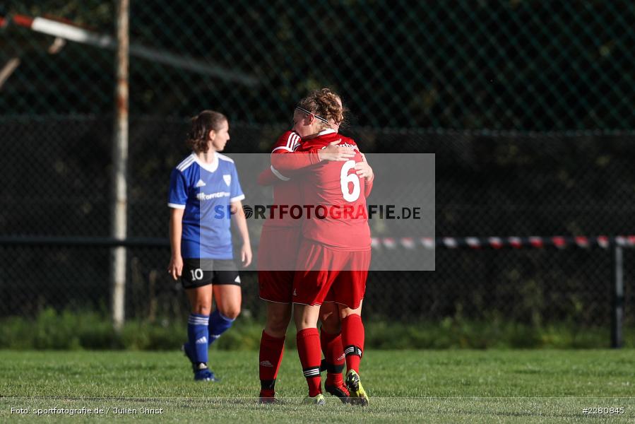 Torjubel, Tamira Stegmann, Pauline Kleinhenz, Sportgelände, Karsbach, 03.10.2020, sport, action, Fussball, Landesliga Frauen, Oktober 2020, FC Pegnitz, FC Karsbach - Bild-ID: 2280845