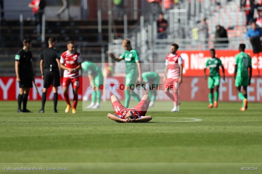 Rasen, Liegt, Enttäuscht, Hendrik Hansen, FLYERALARM Arena, Würzburg, 04.10.2020, DFL, sport, action, Fussball, Deutschland, Oktober 2020, Saison 2020/2021, Bundesliga, 2. Bundesliga, SpVgg Greuther Fürth, FC Würzburger Kickers - Bild-ID: 2281234 Rasen, Liegt, Enttäuscht, Hendrik Hansen, FLYERALARM Arena, Würzburg, 04.10.2020, DFL, sport, action, Fussball, Deutschland, Oktober 2020, Saison 2020/2021, Bundesliga, 2. Bundesliga, SpVgg Greuther Fürth, FC Würzburger Kickers - Bild-ID: 2281234