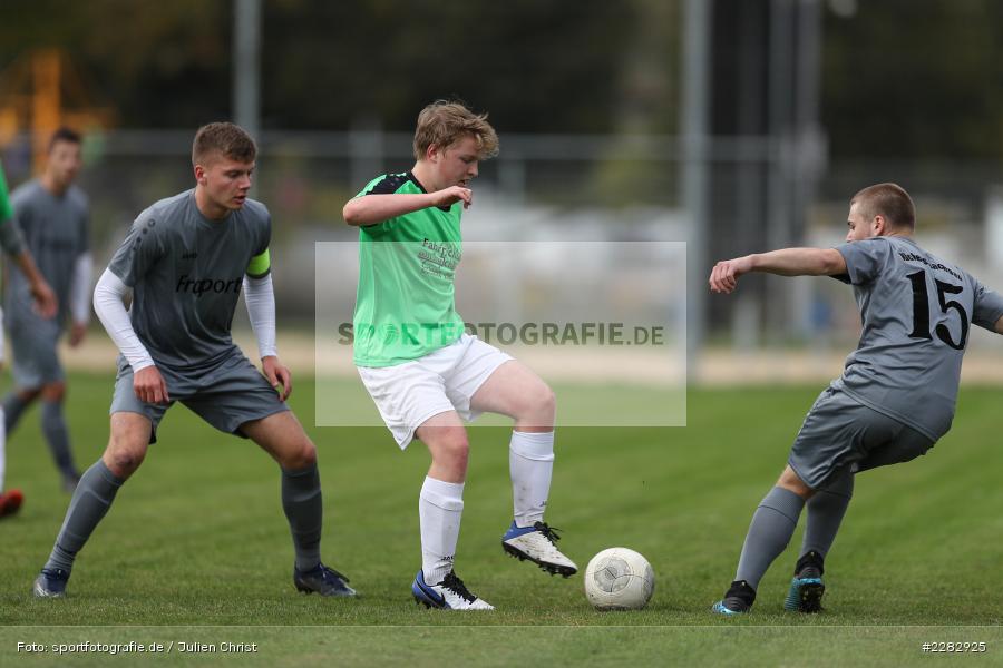 Louis Matko, Jan Balmert, Matthias Spall, Sportgelände, Karlstadt, 17.10.2020, sport, action, Saison, U19 Bezirksoberliga Ufr., Deutschland, Oktober 2020, JFG Kickers Bachgau, (SG) FV Karlstadt - Bild-ID: 2282925 Louis Matko, Jan Balmert, Matthias Spall, Sportgelände, Karlstadt, 17.10.2020, sport, action, Saison, U19 Bezirksoberliga Ufr., Deutschland, Oktober 2020, JFG Kickers Bachgau, (SG) FV Karlstadt - Bild-ID: 2282925