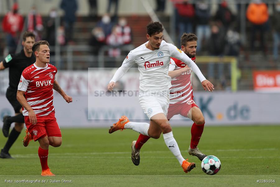 Patrick Sontheimer, Daniel Hägele, Janni Serra, FLYERALARM Arena, Würzburg, 18.10.2020, sport, action, Saison 2020/2021, soccer, sports, 2. Bundesliga, Deutschland, Oktober 2020, KSV, Holstein Kiel, FC Würzburger Kickers - Bild-ID: 2283034 Patrick Sontheimer, Daniel Hägele, Janni Serra, FLYERALARM Arena, Würzburg, 18.10.2020, sport, action, Saison 2020/2021, soccer, sports, 2. Bundesliga, Deutschland, Oktober 2020, KSV, Holstein Kiel, FC Würzburger Kickers - Bild-ID: 2283034