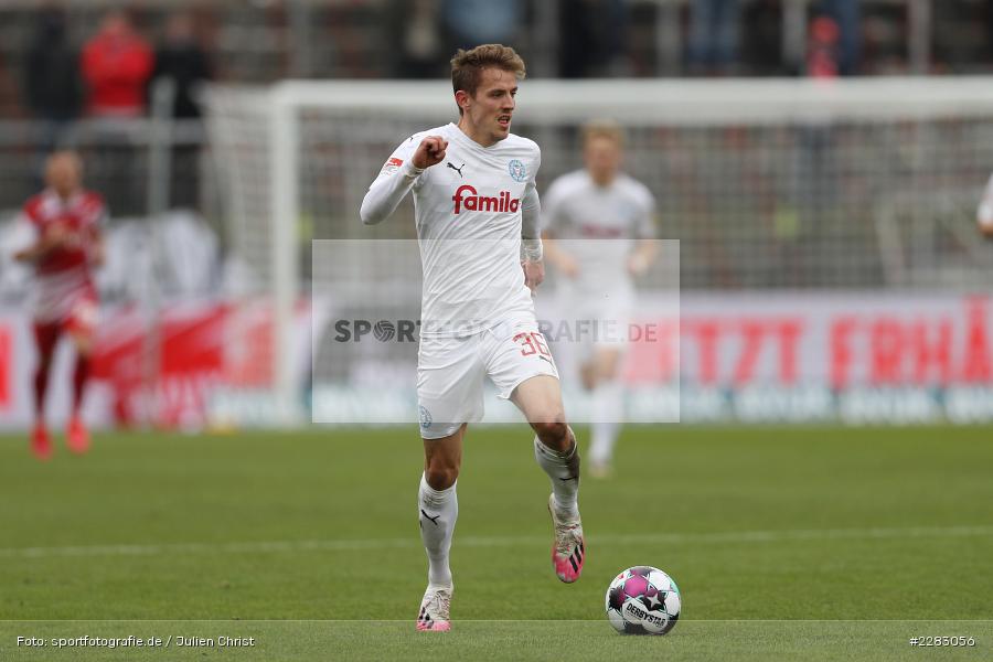 Niklas Hauptmann, FLYERALARM Arena, Würzburg, 18.10.2020, sport, action, Saison 2020/2021, soccer, sports, 2. Bundesliga, Deutschland, Oktober 2020, KSV, Holstein Kiel, FC Würzburger Kickers - Bild-ID: 2283056 Niklas Hauptmann, FLYERALARM Arena, Würzburg, 18.10.2020, sport, action, Saison 2020/2021, soccer, sports, 2. Bundesliga, Deutschland, Oktober 2020, KSV, Holstein Kiel, FC Würzburger Kickers - Bild-ID: 2283056