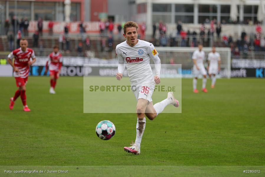 Niklas Hauptmann, FLYERALARM Arena, Würzburg, 18.10.2020, sport, action, Saison 2020/2021, soccer, sports, 2. Bundesliga, Deutschland, Oktober 2020, KSV, Holstein Kiel, FC Würzburger Kickers - Bild-ID: 2283072