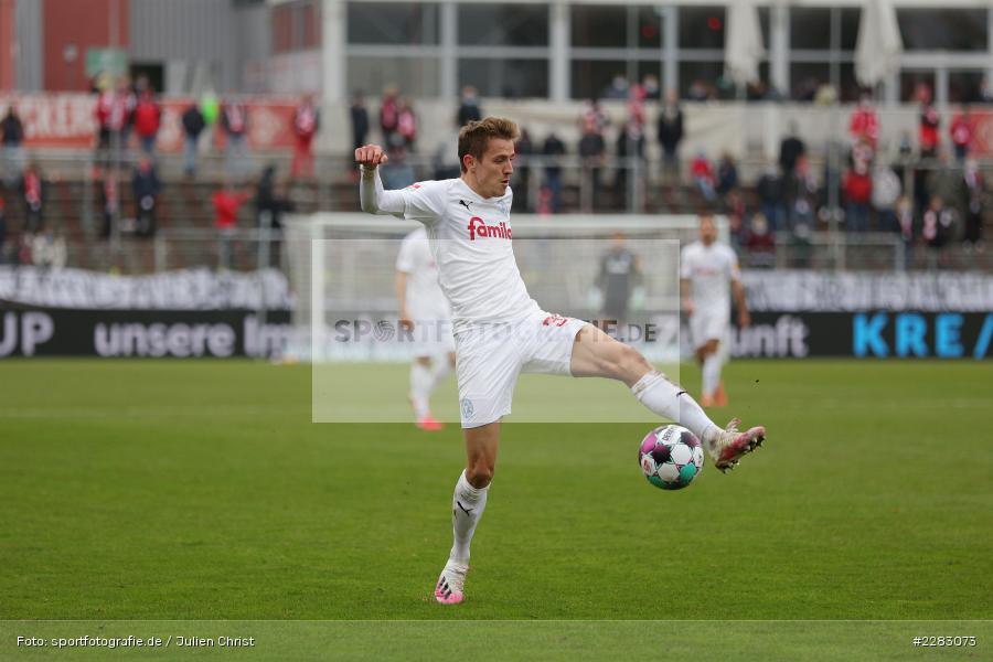 Niklas Hauptmann, FLYERALARM Arena, Würzburg, 18.10.2020, sport, action, Saison 2020/2021, soccer, sports, 2. Bundesliga, Deutschland, Oktober 2020, KSV, Holstein Kiel, FC Würzburger Kickers - Bild-ID: 2283073 Niklas Hauptmann, FLYERALARM Arena, Würzburg, 18.10.2020, sport, action, Saison 2020/2021, soccer, sports, 2. Bundesliga, Deutschland, Oktober 2020, KSV, Holstein Kiel, FC Würzburger Kickers - Bild-ID: 2283073