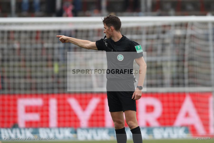 gibt Anweisungen, Schiedsrichter, Dr. Matthias Jöllenbeck, FLYERALARM Arena, Würzburg, 18.10.2020, sport, action, Saison 2020/2021, soccer, sports, 2. Bundesliga, Deutschland, Oktober 2020, KSV, Holstein Kiel, FC Würzburger Kickers - Bild-ID: 2283079 gibt Anweisungen, Schiedsrichter, Dr. Matthias Jöllenbeck, FLYERALARM Arena, Würzburg, 18.10.2020, sport, action, Saison 2020/2021, soccer, sports, 2. Bundesliga, Deutschland, Oktober 2020, KSV, Holstein Kiel, FC Würzburger Kickers - Bild-ID: 2283079