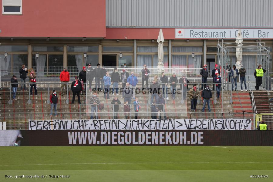 Goldene Kuh, Persönliche Befinden, Vereinswohl, Spruchband, FLYERALARM Arena, Würzburg, 18.10.2020, sport, action, Saison 2020/2021, soccer, sports, 2. Bundesliga, Deutschland, Oktober 2020, KSV, Holstein Kiel, FC Würzburger Kickers - Bild-ID: 2283090