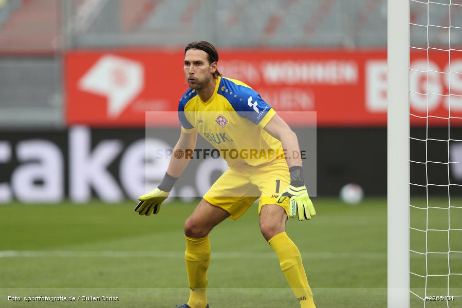 Fabian Giefer, FLYERALARM Arena, Würzburg, 18.10.2020, sport, action, Saison 2020/2021, soccer, sports, 2. Bundesliga, Deutschland, Oktober 2020, KSV, Holstein Kiel, FC Würzburger Kickers - Bild-ID: 2283104 Fabian Giefer, FLYERALARM Arena, Würzburg, 18.10.2020, sport, action, Saison 2020/2021, soccer, sports, 2. Bundesliga, Deutschland, Oktober 2020, KSV, Holstein Kiel, FC Würzburger Kickers - Bild-ID: 2283104