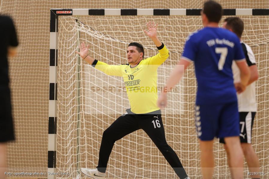 Adrian Chidovet, Raiffeisen-Sporthalle, Thüngersheim, 18.10.2020, sport, action, Saison 2020/2021, Handball, sports, Bezirksliga Herren, Deutschland, Oktober 2020, TSV Karlstadt, HSV Thüngersheim - Bild-ID: 2283196 Adrian Chidovet, Raiffeisen-Sporthalle, Thüngersheim, 18.10.2020, sport, action, Saison 2020/2021, Handball, sports, Bezirksliga Herren, Deutschland, Oktober 2020, TSV Karlstadt, HSV Thüngersheim - Bild-ID: 2283196