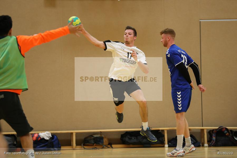 Hannes Blaumeiser, Moritz Ruckert, Raiffeisen-Sporthalle, Thüngersheim, 18.10.2020, sport, action, Saison 2020/2021, Handball, sports, Bezirksliga Herren, Deutschland, Oktober 2020, TSV Karlstadt, HSV Thüngersheim - Bild-ID: 2283220 Hannes Blaumeiser, Moritz Ruckert, Raiffeisen-Sporthalle, Thüngersheim, 18.10.2020, sport, action, Saison 2020/2021, Handball, sports, Bezirksliga Herren, Deutschland, Oktober 2020, TSV Karlstadt, HSV Thüngersheim - Bild-ID: 2283220