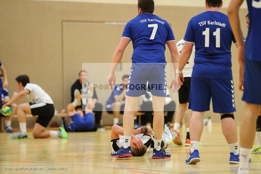 Verletzung, Raiffeisen-Sporthalle, Thüngersheim, 18.10.2020, sport, action, Saison 2020/2021, Handball, sports, Bezirksliga Herren, Deutschland, Oktober 2020, TSV Karlstadt, HSV Thüngersheim - Bild-ID: 2283226 Verletzung, Raiffeisen-Sporthalle, Thüngersheim, 18.10.2020, sport, action, Saison 2020/2021, Handball, sports, Bezirksliga Herren, Deutschland, Oktober 2020, TSV Karlstadt, HSV Thüngersheim - Bild-ID: 2283226