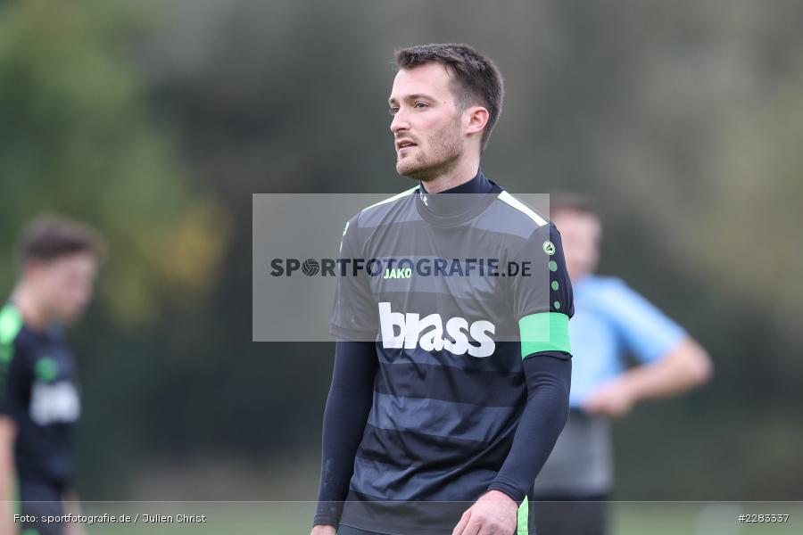 Lukas Fischer, sports, sport, soccer, action, TuS Aschaffenburg-Leider, TSV Retzbach, Sportgelände, Saison 2019/2020, Retzbach, Oktober 2020, Deutschland, Bezirksliga Unterfranken West, 18.10.2020 - Bild-ID: 2283337