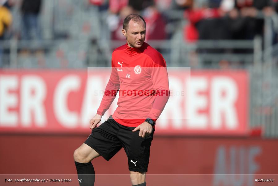 Halbe Figur, Co-Trainer, Patrick Kohlmann, FLYERALARM Arena, Würzburg, 18.10.2020, sport, action, Saison 2020/2021, soccer, sports, 2. Bundesliga, Deutschland, Oktober 2020, KSV, Holstein Kiel, FC Würzburger Kickers - Bild-ID: 2283403 Halbe Figur, Co-Trainer, Patrick Kohlmann, FLYERALARM Arena, Würzburg, 18.10.2020, sport, action, Saison 2020/2021, soccer, sports, 2. Bundesliga, Deutschland, Oktober 2020, KSV, Holstein Kiel, FC Würzburger Kickers - Bild-ID: 2283403