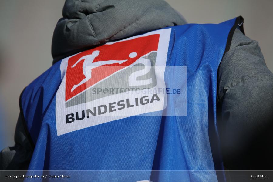 Kameramann, Blaues Leibchen, Medienvertreter, FLYERALARM Arena, Würzburg, 18.10.2020, sport, action, Saison 2020/2021, soccer, sports, 2. Bundesliga, Deutschland, Oktober 2020, KSV, Holstein Kiel, FC Würzburger Kickers - Bild-ID: 2283406 Kameramann, Blaues Leibchen, Medienvertreter, FLYERALARM Arena, Würzburg, 18.10.2020, sport, action, Saison 2020/2021, soccer, sports, 2. Bundesliga, Deutschland, Oktober 2020, KSV, Holstein Kiel, FC Würzburger Kickers - Bild-ID: 2283406