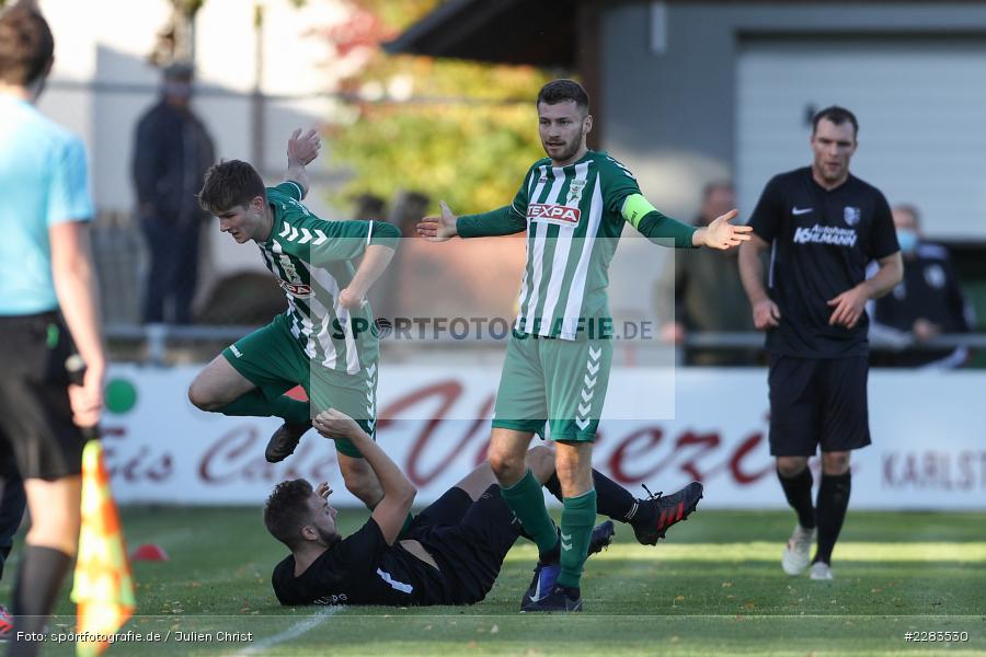 Diego Schwab, Lukas Illig, Sebastian Stumpf, Sportgelände In der Au, Karlburg, 24.10.2020, BFV, sport, action, Fussball, Deutschland, Oktober 2020, Saison 2019/2020, Bayernliga Nord, TSV Grossbardorf, TSV Karlburg - Bild-ID: 2283530