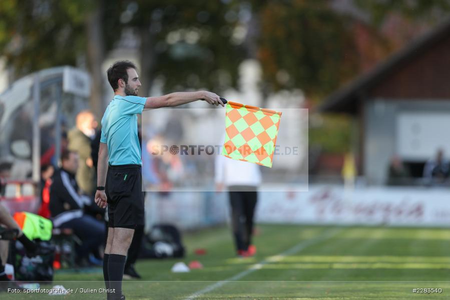 Schiedsrichter, Maximilian Scheuman, Sportgelände In der Au, Karlburg, 24.10.2020, BFV, sport, action, Fussball, Deutschland, Oktober 2020, Saison 2019/2020, Bayernliga Nord, TSV Grossbardorf, TSV Karlburg - Bild-ID: 2283540 Schiedsrichter, Maximilian Scheuman, Sportgelände In der Au, Karlburg, 24.10.2020, BFV, sport, action, Fussball, Deutschland, Oktober 2020, Saison 2019/2020, Bayernliga Nord, TSV Grossbardorf, TSV Karlburg - Bild-ID: 2283540