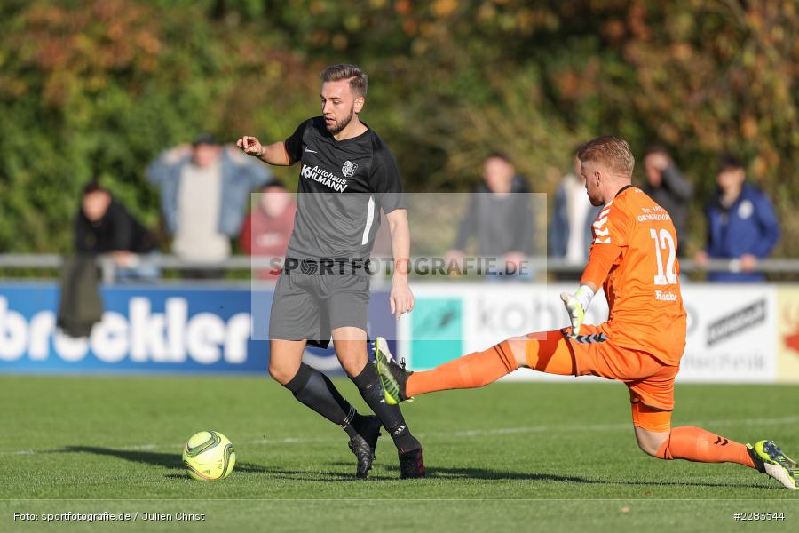 Justin Reichert, Sebastian Stumpf, Sportgelände In der Au, Karlburg, 24.10.2020, BFV, sport, action, Fussball, Deutschland, Oktober 2020, Saison 2019/2020, Bayernliga Nord, TSV Grossbardorf, TSV Karlburg - Bild-ID: 2283544