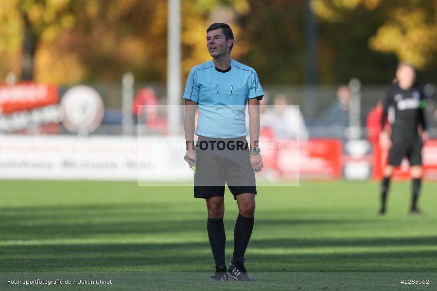 Maintal/Rödengrund, Schiedsrichter, Stefan Klerner, Sportgelände In der Au, Karlburg, 24.10.2020, BFV, sport, action, Fussball, Deutschland, Oktober 2020, Saison 2019/2020, Bayernliga Nord, TSV Grossbardorf, TSV Karlburg - Bild-ID: 2283562 Maintal/Rödengrund, Schiedsrichter, Stefan Klerner, Sportgelände In der Au, Karlburg, 24.10.2020, BFV, sport, action, Fussball, Deutschland, Oktober 2020, Saison 2019/2020, Bayernliga Nord, TSV Grossbardorf, TSV Karlburg - Bild-ID: 2283562