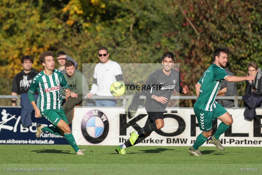 Xaver Müller, Benjamin Kaufmann, Steffen Bachmann, Sportgelände In der Au, Karlburg, 24.10.2020, BFV, sport, action, Fussball, Deutschland, Oktober 2020, Saison 2019/2020, Bayernliga Nord, TSV Grossbardorf, TSV Karlburg - Bild-ID: 2283563