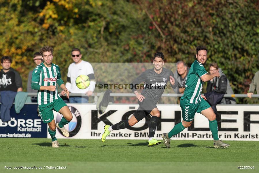 Xaver Müller, Benjamin Kaufmann, Steffen Bachmann, Sportgelände In der Au, Karlburg, 24.10.2020, BFV, sport, action, Fussball, Deutschland, Oktober 2020, Saison 2019/2020, Bayernliga Nord, TSV Grossbardorf, TSV Karlburg - Bild-ID: 2283564