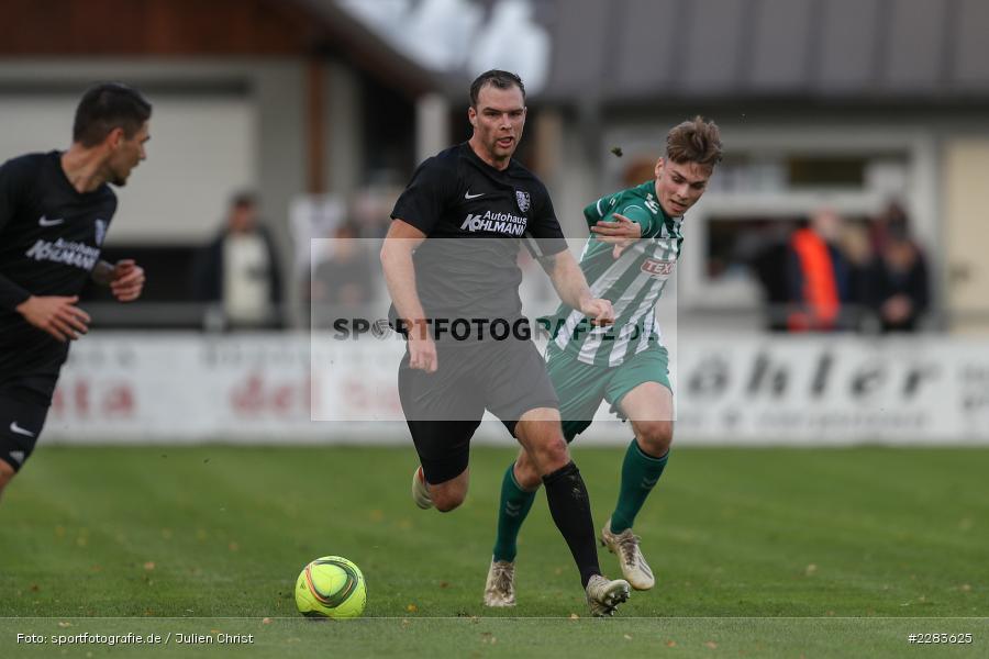 Julius Landeck, Maurice Kübert, Sportgelände In der Au, Karlburg, 24.10.2020, BFV, sport, action, Fussball, Deutschland, Oktober 2020, Saison 2019/2020, Bayernliga Nord, TSV Grossbardorf, TSV Karlburg - Bild-ID: 2283625