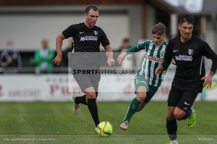 Julius Landeck, Maurice Kübert, Sportgelände In der Au, Karlburg, 24.10.2020, BFV, sport, action, Fussball, Deutschland, Oktober 2020, Saison 2019/2020, Bayernliga Nord, TSV Grossbardorf, TSV Karlburg - Bild-ID: 2283626