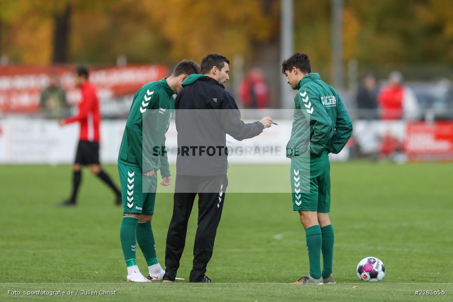 Andreas Brendler, Anweisungen, Sportgelände In der Au, Karlburg, 24.10.2020, BFV, sport, action, Fussball, Deutschland, Oktober 2020, Saison 2019/2020, Bayernliga Nord, TSV Grossbardorf, TSV Karlburg - Bild-ID: 2283656 Andreas Brendler, Anweisungen, Sportgelände In der Au, Karlburg, 24.10.2020, BFV, sport, action, Fussball, Deutschland, Oktober 2020, Saison 2019/2020, Bayernliga Nord, TSV Grossbardorf, TSV Karlburg - Bild-ID: 2283656