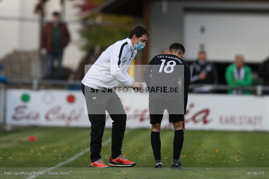 gibt Anweisungen, Jan Wabnitz, Trainer, Markus Köhler, Sportgelände In der Au, Karlburg, 24.10.2020, BFV, sport, action, Fussball, Deutschland, Oktober 2020, Saison 2019/2020, Bayernliga Nord, TSV Grossbardorf, TSV Karlburg - Bild-ID: 2283673 gibt Anweisungen, Jan Wabnitz, Trainer, Markus Köhler, Sportgelände In der Au, Karlburg, 24.10.2020, BFV, sport, action, Fussball, Deutschland, Oktober 2020, Saison 2019/2020, Bayernliga Nord, TSV Grossbardorf, TSV Karlburg - Bild-ID: 2283673