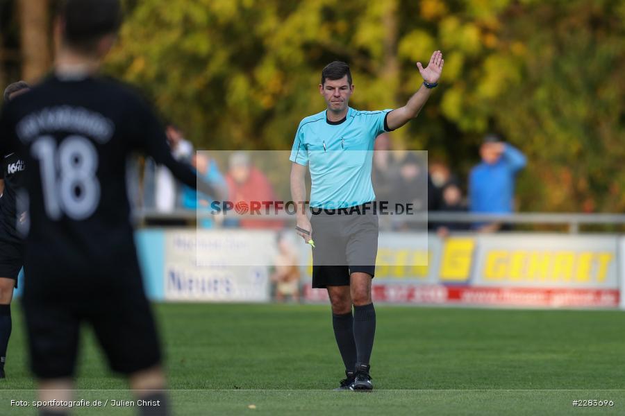 gibt Anweisungen, Stefan Klerner, Sportgelände In der Au, Karlburg, 24.10.2020, BFV, sport, action, Fussball, Deutschland, Oktober 2020, Saison 2019/2020, Bayernliga Nord, TSV Grossbardorf, TSV Karlburg - Bild-ID: 2283696 gibt Anweisungen, Stefan Klerner, Sportgelände In der Au, Karlburg, 24.10.2020, BFV, sport, action, Fussball, Deutschland, Oktober 2020, Saison 2019/2020, Bayernliga Nord, TSV Grossbardorf, TSV Karlburg - Bild-ID: 2283696