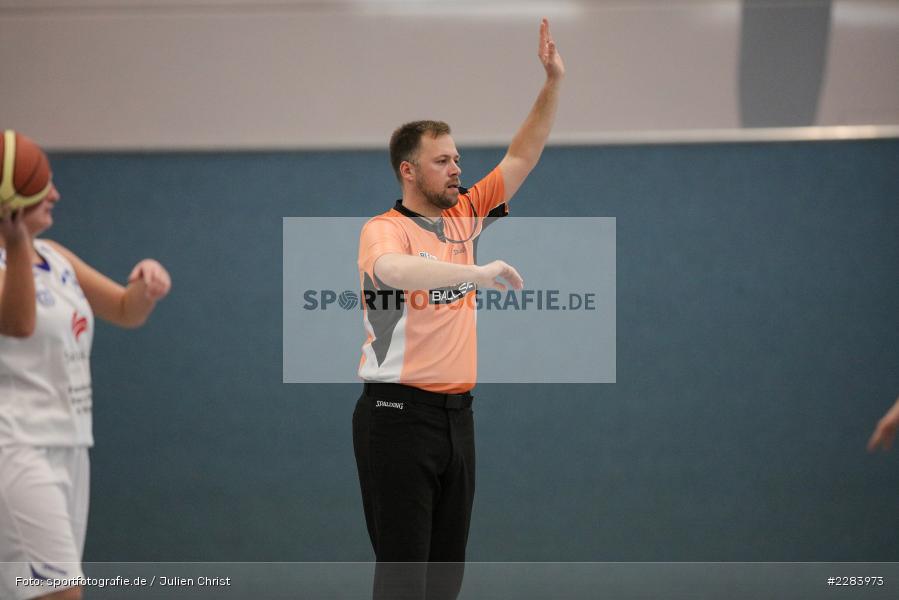 gibt Anweisungen, Schiedsrichter, Ludwig Schmidt, Hans-Wilhelm-Renkhoff Halle, Marktheidenfeld, 25.10.2020, RBL, sport, action, Deutschland, Basketball, Regionalliga Damen HR-Nord, Oktober 2020, Saison 2020/2021, SC Kemmern 1930, TV Marktheidenfeld - Bild-ID: 2283973 gibt Anweisungen, Schiedsrichter, Ludwig Schmidt, Hans-Wilhelm-Renkhoff Halle, Marktheidenfeld, 25.10.2020, RBL, sport, action, Deutschland, Basketball, Regionalliga Damen HR-Nord, Oktober 2020, Saison 2020/2021, SC Kemmern 1930, TV Marktheidenfeld - Bild-ID: 2283973
