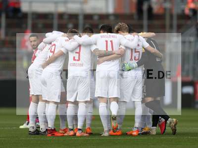 Fotos von FC Würzburger Kickers - Holstein Kiel auf sportfotografie.de