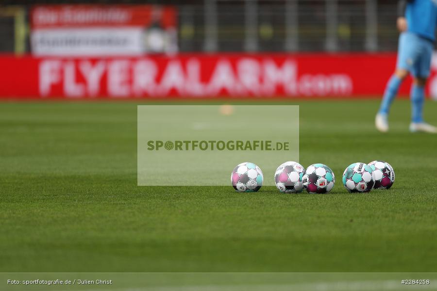 Bande, Bälle, Ball, Symbolbild, FLYERALARM Arena, Würzburg, 01.11.2020, DFL, sport, action, Fussball, Deutschland, November 2020, Saison 2020/2021, Bundesliga, 2. Bundesliga, VfL Bochum, FC Würzburger Kickers - Bild-ID: 2284258 Bande, Bälle, Ball, Symbolbild, FLYERALARM Arena, Würzburg, 01.11.2020, DFL, sport, action, Fussball, Deutschland, November 2020, Saison 2020/2021, Bundesliga, 2. Bundesliga, VfL Bochum, FC Würzburger Kickers - Bild-ID: 2284258