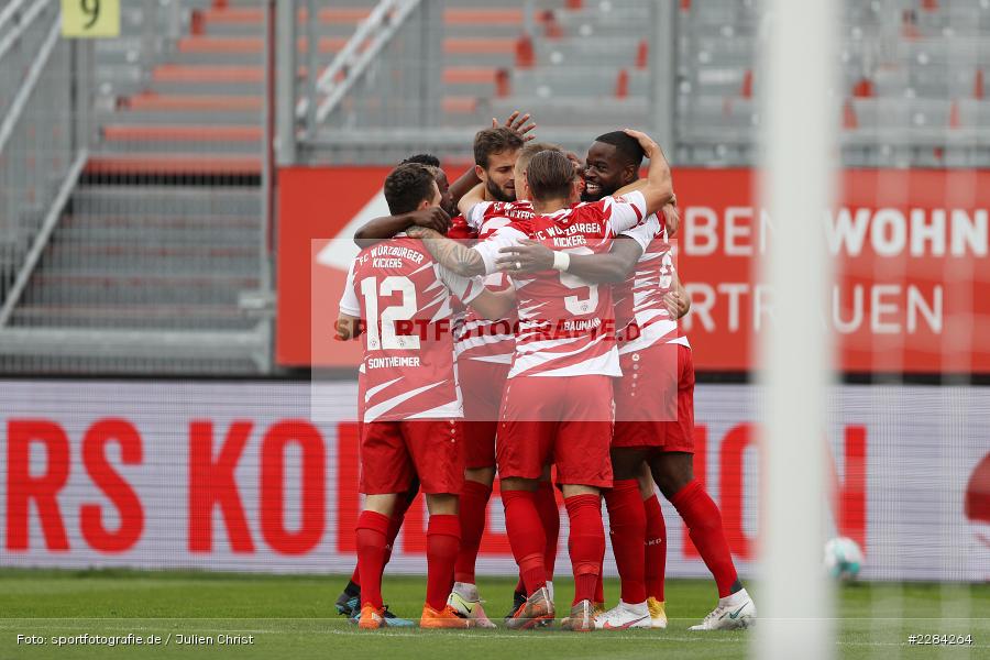 Torjubel, Patrick Sontheimer, Dominic Baumann, Ridge Munsy, FLYERALARM Arena, Würzburg, 01.11.2020, DFL, sport, action, Fussball, Deutschland, November 2020, Saison 2020/2021, Bundesliga, 2. Bundesliga, VfL Bochum, FC Würzburger Kickers - Bild-ID: 2284264