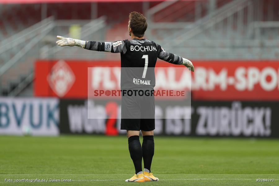 gibt Anweisungen, Manuel Riemann, FLYERALARM Arena, Würzburg, 01.11.2020, DFL, sport, action, Fussball, Deutschland, November 2020, Saison 2020/2021, Bundesliga, 2. Bundesliga, VfL Bochum, FC Würzburger Kickers - Bild-ID: 2284292 gibt Anweisungen, Manuel Riemann, FLYERALARM Arena, Würzburg, 01.11.2020, DFL, sport, action, Fussball, Deutschland, November 2020, Saison 2020/2021, Bundesliga, 2. Bundesliga, VfL Bochum, FC Würzburger Kickers - Bild-ID: 2284292