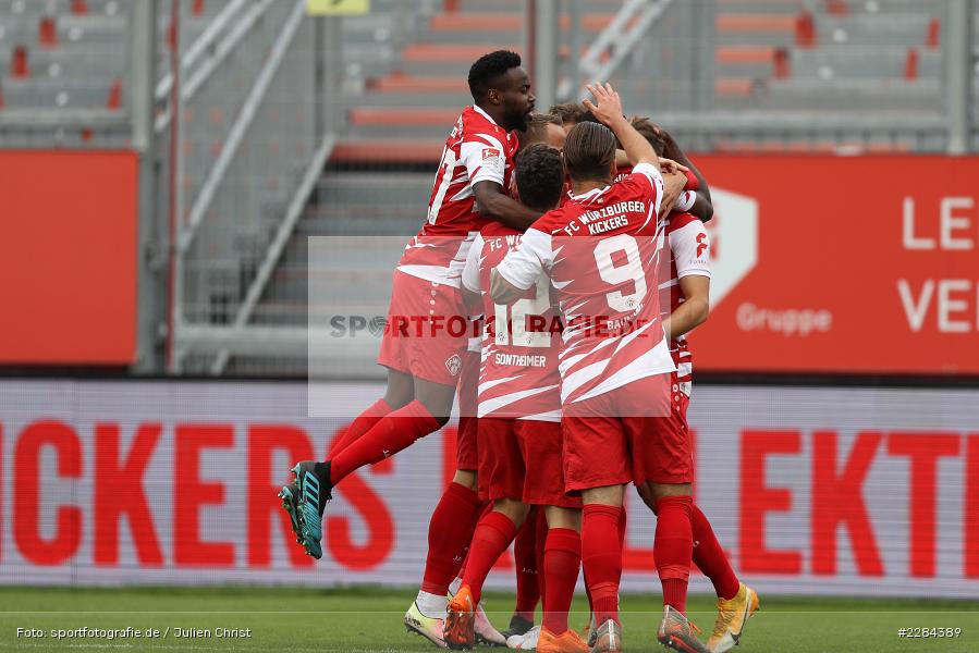 Patrick Sontheimer, Dominic Baumann, Nzuzi Toko, FLYERALARM Arena, Würzburg, 01.11.2020, DFL, sport, action, Fussball, Deutschland, November 2020, Saison 2020/2021, Bundesliga, 2. Bundesliga, VfL Bochum, FC Würzburger Kickers - Bild-ID: 2284389 Patrick Sontheimer, Dominic Baumann, Nzuzi Toko, FLYERALARM Arena, Würzburg, 01.11.2020, DFL, sport, action, Fussball, Deutschland, November 2020, Saison 2020/2021, Bundesliga, 2. Bundesliga, VfL Bochum, FC Würzburger Kickers - Bild-ID: 2284389