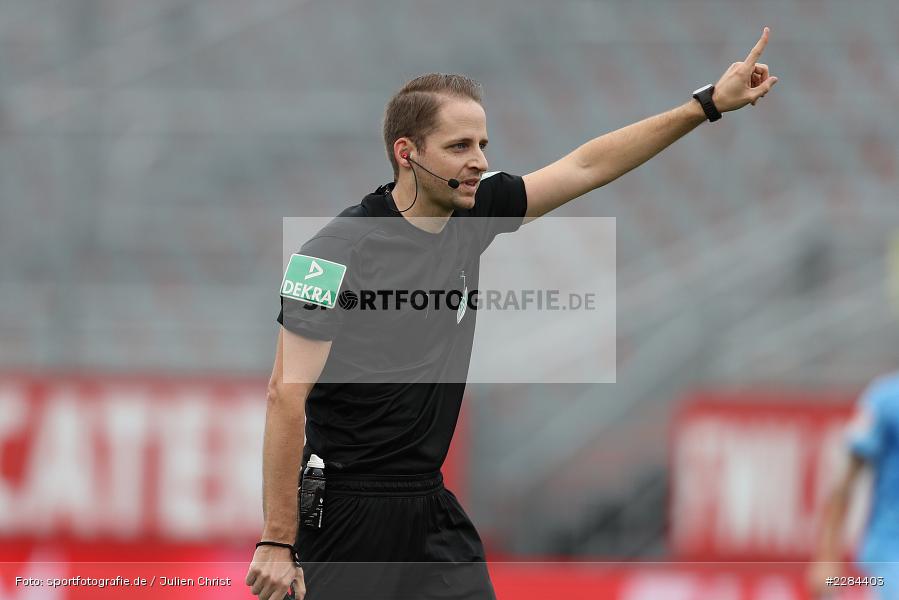 Anweisungen, Dr. Martin Thomsen, FLYERALARM Arena, Würzburg, 01.11.2020, DFL, sport, action, Fussball, Deutschland, November 2020, Saison 2020/2021, Bundesliga, 2. Bundesliga, VfL Bochum, FC Würzburger Kickers - Bild-ID: 2284403