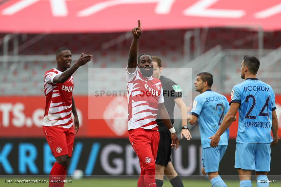 Douglas Franco Teixeira, gibt Anweisungen, Ridge Munsy, FLYERALARM Arena, Würzburg, 01.11.2020, DFL, sport, action, Fussball, Deutschland, November 2020, Saison 2020/2021, Bundesliga, 2. Bundesliga, VfL Bochum, FC Würzburger Kickers - Bild-ID: 2284407 Douglas Franco Teixeira, gibt Anweisungen, Ridge Munsy, FLYERALARM Arena, Würzburg, 01.11.2020, DFL, sport, action, Fussball, Deutschland, November 2020, Saison 2020/2021, Bundesliga, 2. Bundesliga, VfL Bochum, FC Würzburger Kickers - Bild-ID: 2284407