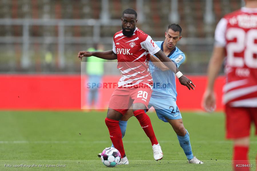 Vasilios Lampropoulos, Ridge Munsy, FLYERALARM Arena, Würzburg, 01.11.2020, DFL, sport, action, Fussball, Deutschland, November 2020, Saison 2020/2021, Bundesliga, 2. Bundesliga, VfL Bochum, FC Würzburger Kickers - Bild-ID: 2284432