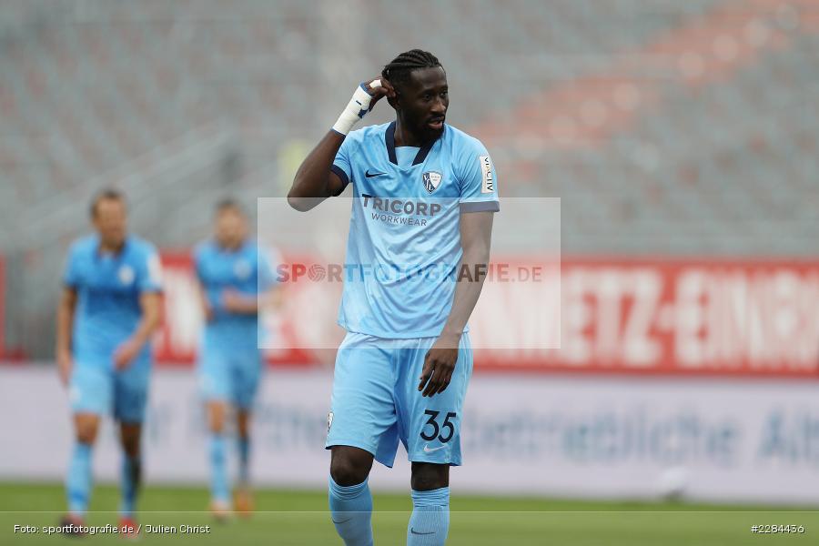Silvere Ganvoula, FLYERALARM Arena, Würzburg, 01.11.2020, DFL, sport, action, Fussball, Deutschland, November 2020, Saison 2020/2021, Bundesliga, 2. Bundesliga, VfL Bochum, FC Würzburger Kickers - Bild-ID: 2284436