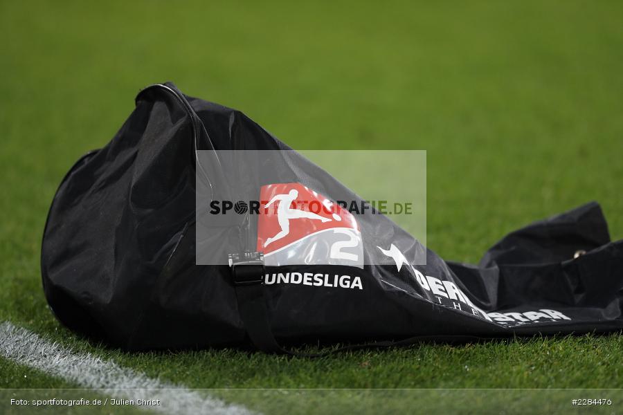 Rasen, Logo, Derbystar, Balltasche, Voith-Arena, Heidenheim, 06.11.2020, DFL, sport, action, Fussball, Deutschland, November 2020, Saison 2020/2021, Bundesliga, 2. Bundesliga, FC Würzburger Kickers, 1. FC Heidenheim - Bild-ID: 2284476 Rasen, Logo, Derbystar, Balltasche, Voith-Arena, Heidenheim, 06.11.2020, DFL, sport, action, Fussball, Deutschland, November 2020, Saison 2020/2021, Bundesliga, 2. Bundesliga, FC Würzburger Kickers, 1. FC Heidenheim - Bild-ID: 2284476