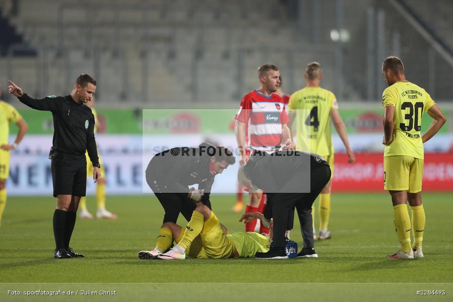 am Boden, verletzt, Arne Feick, Voith-Arena, Heidenheim, 06.11.2020, DFL, sport, action, Fussball, Deutschland, November 2020, Saison 2020/2021, Bundesliga, 2. Bundesliga, FC Würzburger Kickers, 1. FC Heidenheim - Bild-ID: 2284493 am Boden, verletzt, Arne Feick, Voith-Arena, Heidenheim, 06.11.2020, DFL, sport, action, Fussball, Deutschland, November 2020, Saison 2020/2021, Bundesliga, 2. Bundesliga, FC Würzburger Kickers, 1. FC Heidenheim - Bild-ID: 2284493