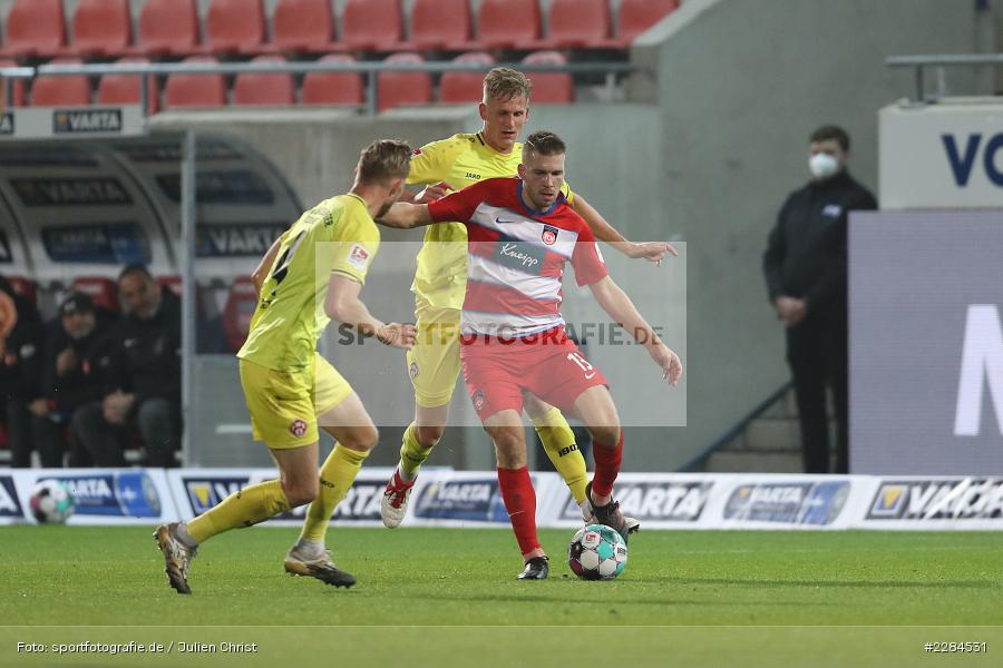 Niklas Hoffmann, Lars Dietz, Robert Leipertz, Voith-Arena, Heidenheim, 06.11.2020, DFL, sport, action, Fussball, Deutschland, November 2020, Saison 2020/2021, Bundesliga, 2. Bundesliga, FC Würzburger Kickers, 1. FC Heidenheim - Bild-ID: 2284531